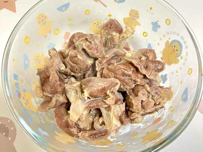 How to make pure milk hand-torn toast: Step 1