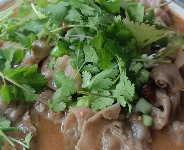 A recipe for satisfying sour soup beef.