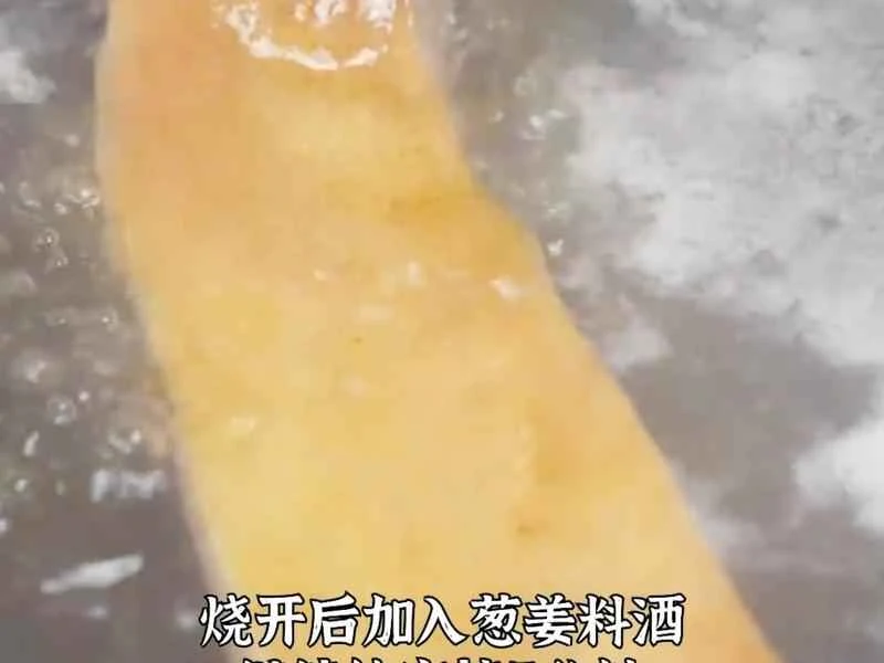 How to make pure milk hand-torn toast: Step 1