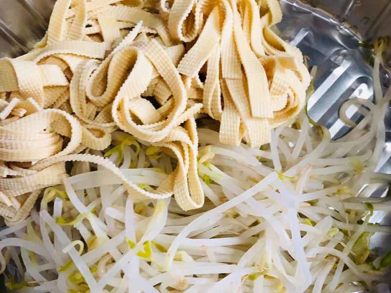 How to make pure milk hand-torn toast: Step 1