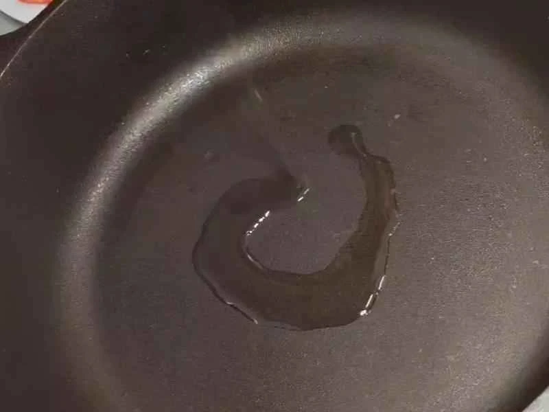 How to make pure milk hand-torn toast: Step 1