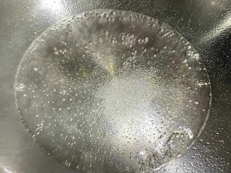 How to make pure milk hand-torn toast: Step 1