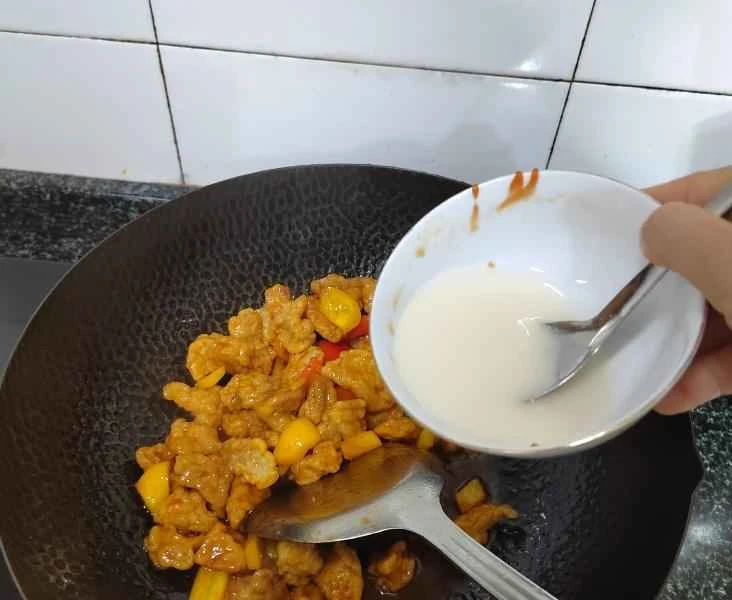 How to make pure milk hand-torn toast: Step 1