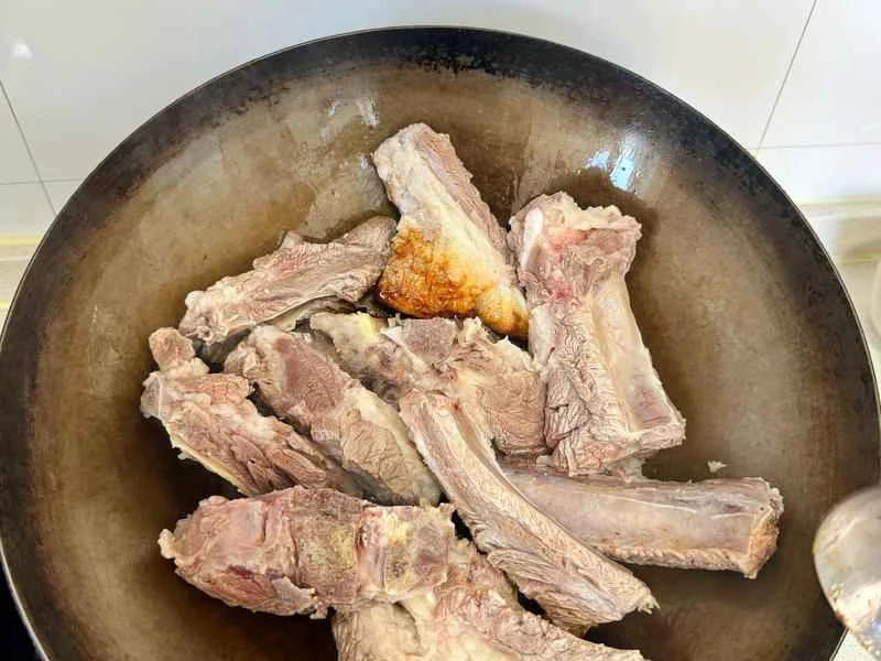 How to make pure milk hand-torn toast: Step 1