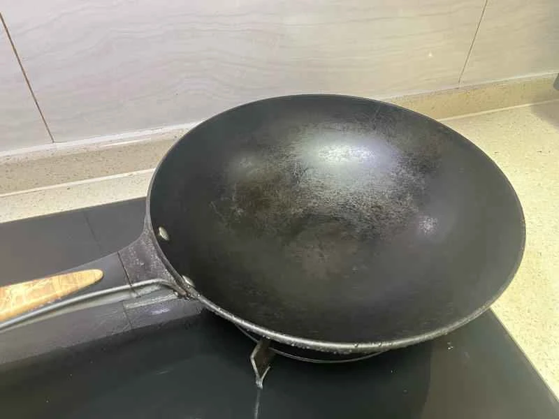 How to make pure milk hand-torn toast: Step 1