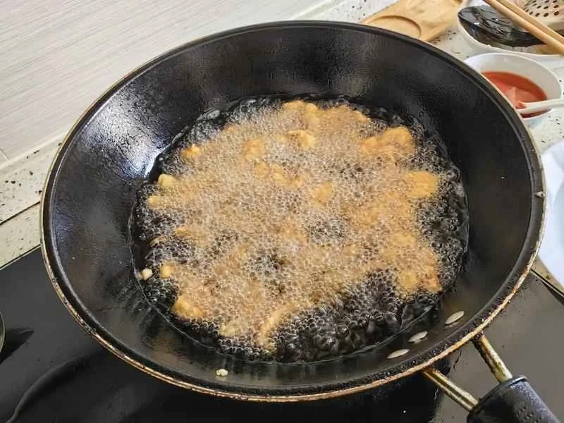 How to make pure milk hand-torn toast: Step 1