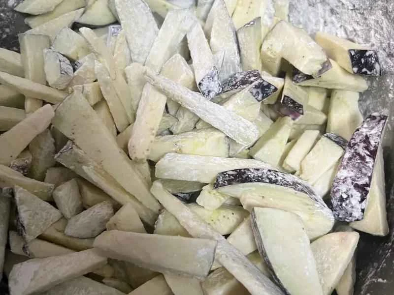 How to make pure milk hand-torn toast: Step 1