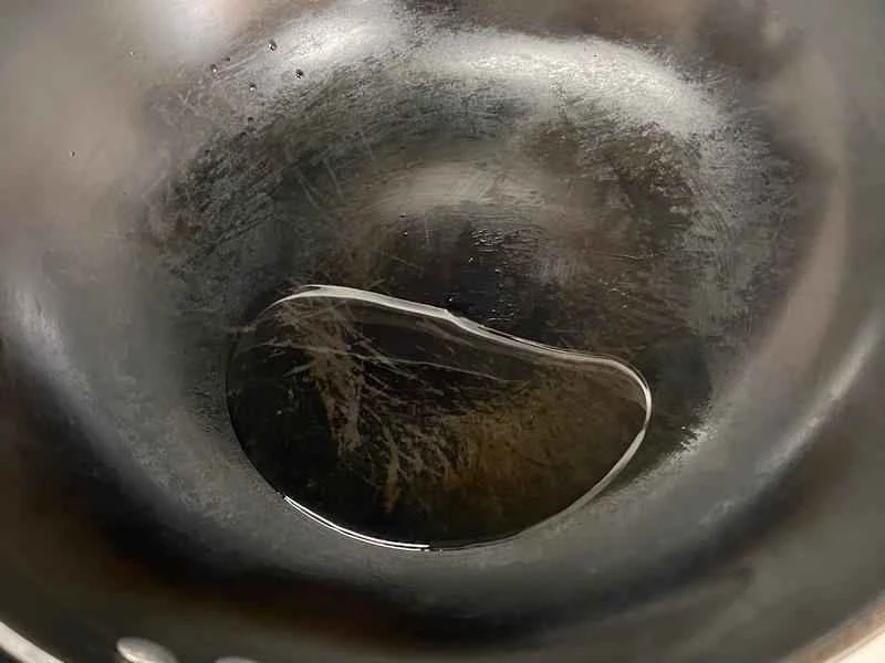 How to make pure milk hand-torn toast: Step 1