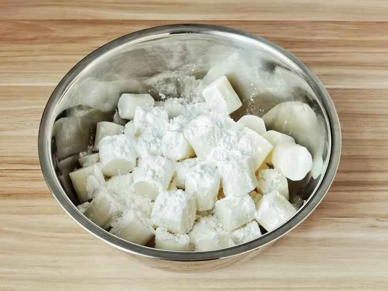 How to make pure milk hand-torn toast: Step 1