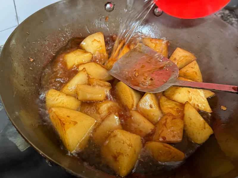 How to make pure milk hand-torn toast: Step 1