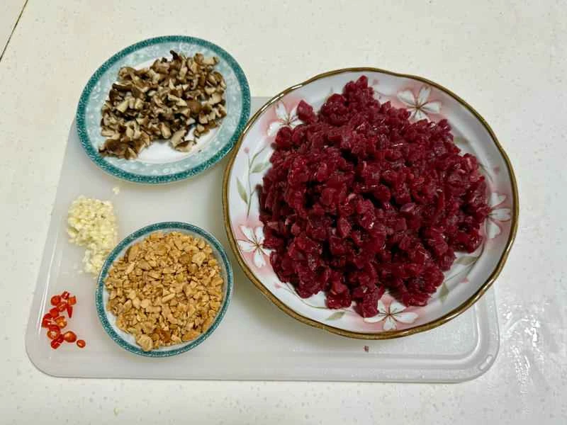 How to make pure milk hand-torn toast: Step 1