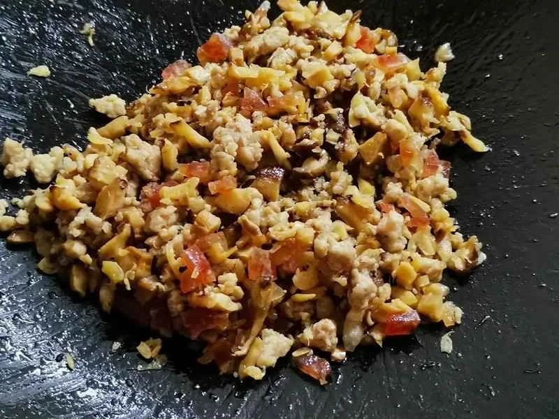 How to make pure milk hand-torn toast: Step 1