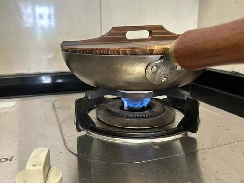 How to make pure milk hand-torn toast: Step 1