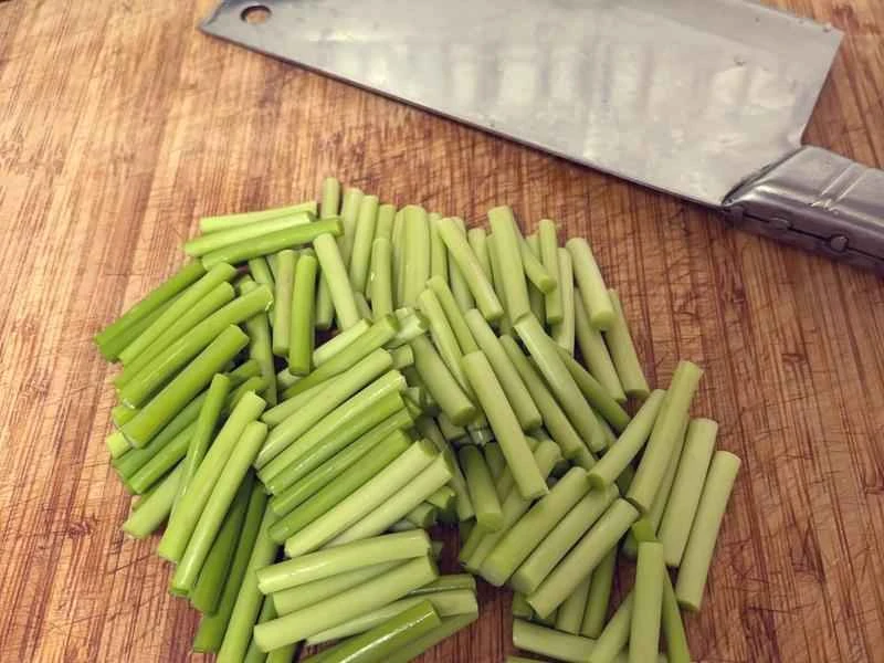 How to make pure milk hand-torn toast: Step 1