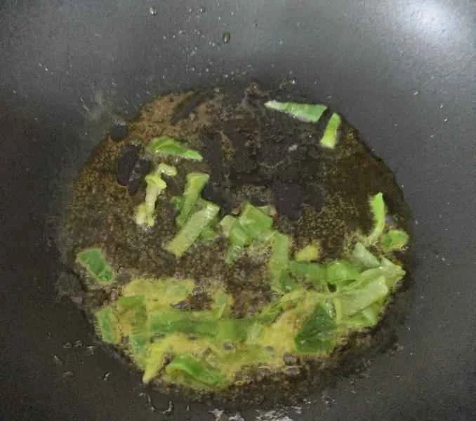 How to make pure milk hand-torn toast: Step 1