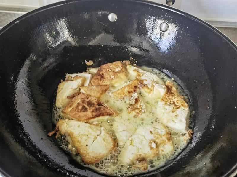 How to make pure milk hand-torn toast: Step 1