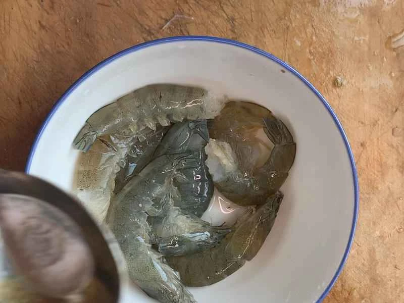 How to make pure milk hand-torn toast: Step 1