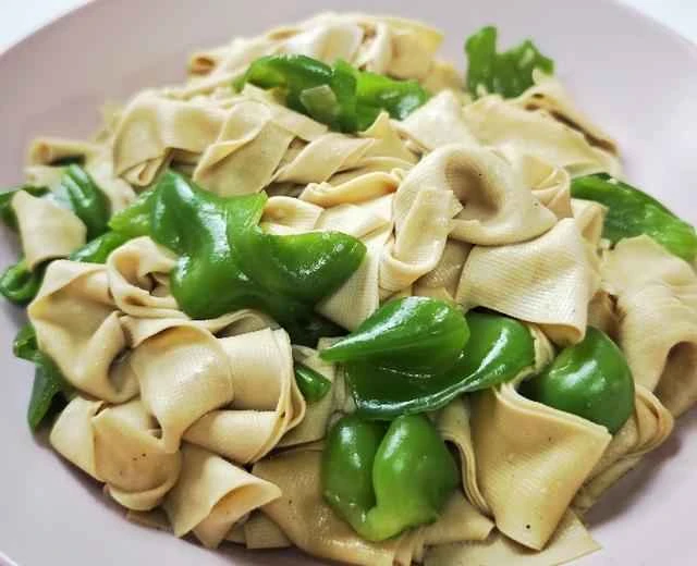 100 Home-Style Dishes: Recipe for Stir-Fried Tofu with Green Peppers
