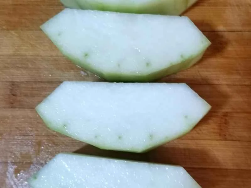 How to make pure milk hand-torn toast: Step 1