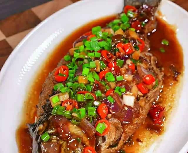 Braised crucian carp recipe