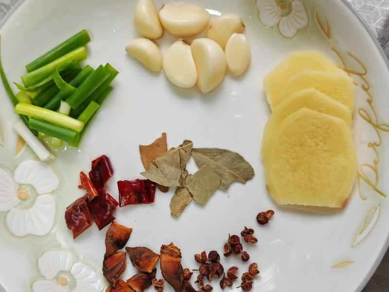 How to make pure milk hand-torn toast: Step 1