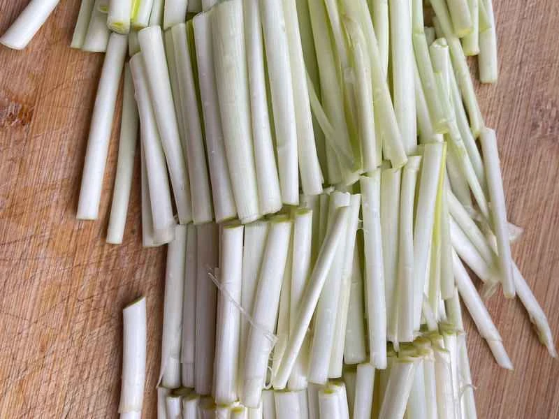 How to make pure milk hand-torn toast: Step 1