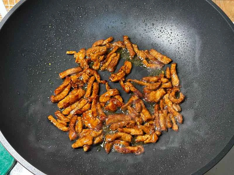 How to make pure milk hand-torn toast: Step 1