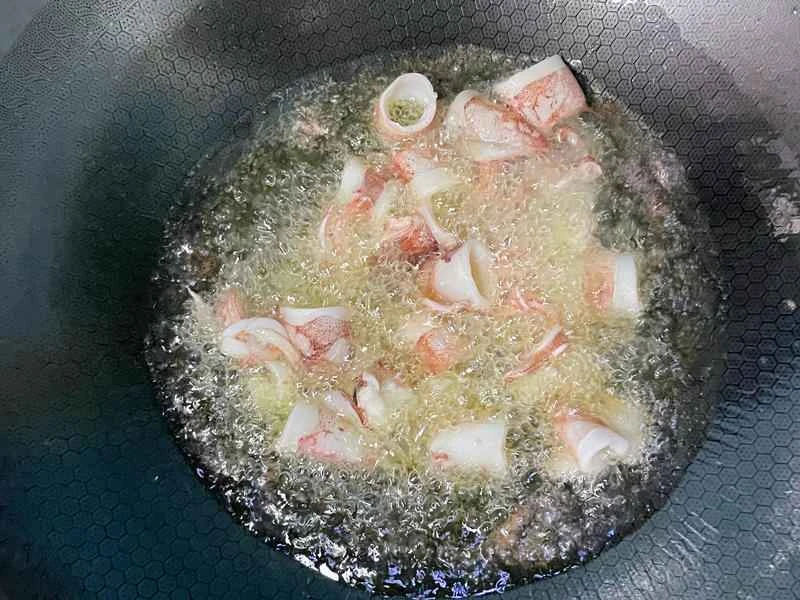 How to make pure milk hand-torn toast: Step 1