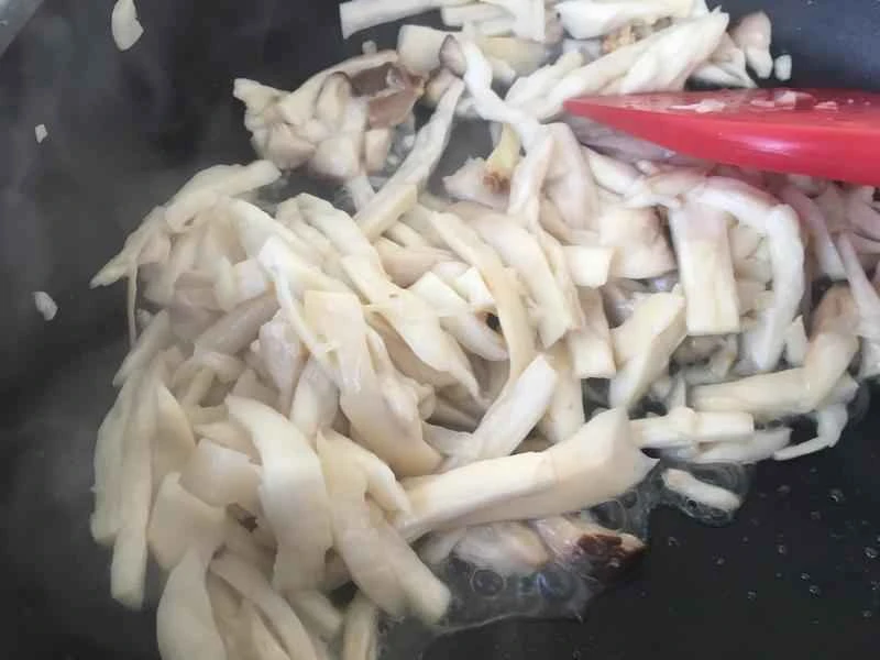 How to make pure milk hand-torn toast: Step 1