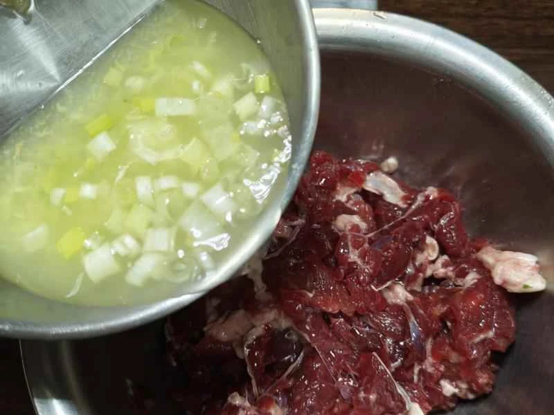 How to make pure milk hand-torn toast: Step 1