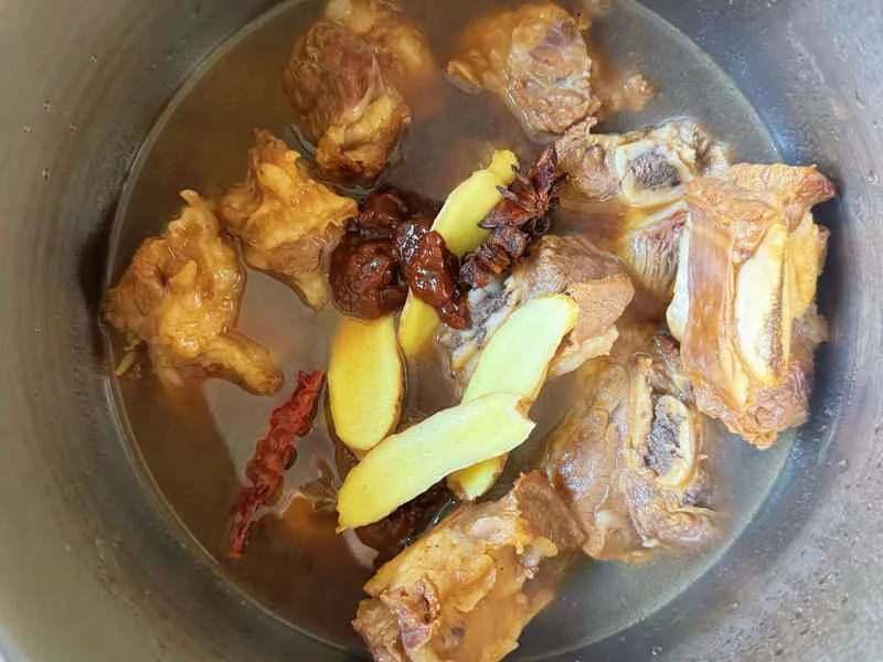 How to make pure milk hand-torn toast: Step 1