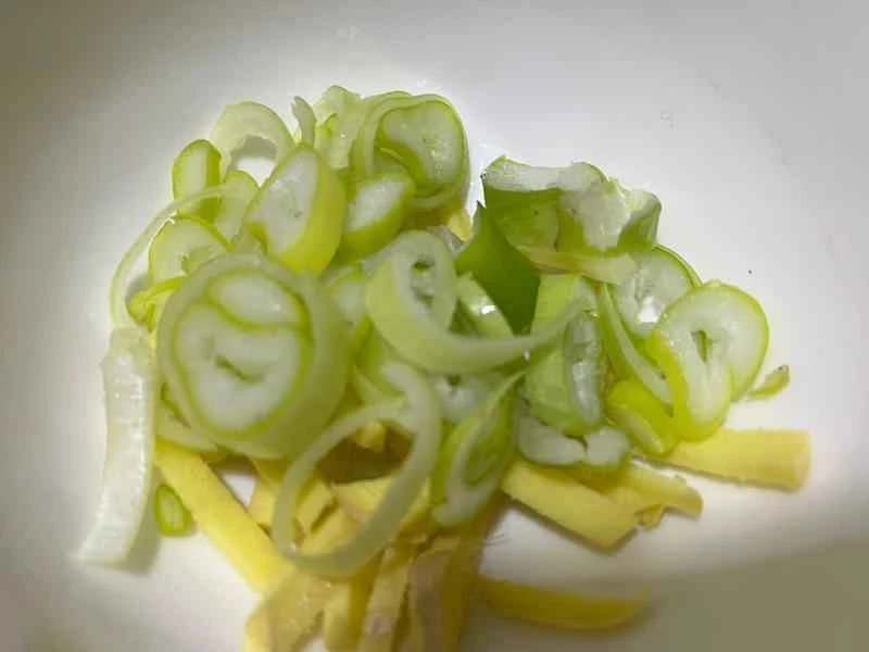 How to make pure milk hand-torn toast: Step 1