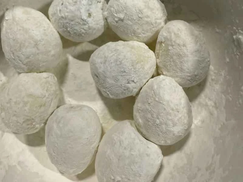 How to make pure milk hand-torn toast: Step 1