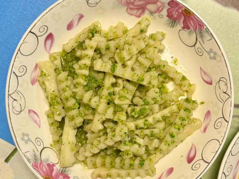 How to make pure milk hand-torn toast: Step 1