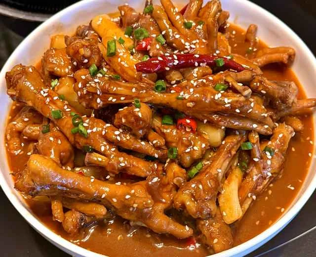 Recipe for Spicy Chicken Feet: Soft, Sticky, and Perfect with Rice