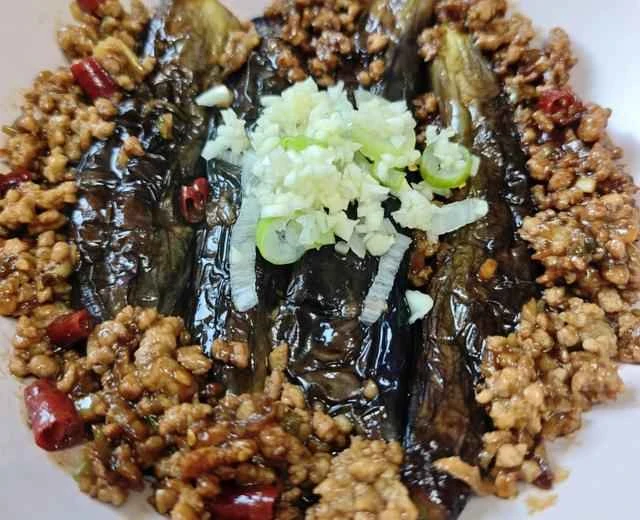 100 Home-Style Dishes: Recipe for Minced Meat and Eggplant