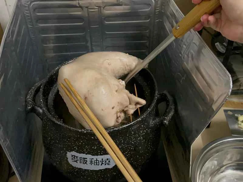 How to make pure milk hand-torn toast: Step 1