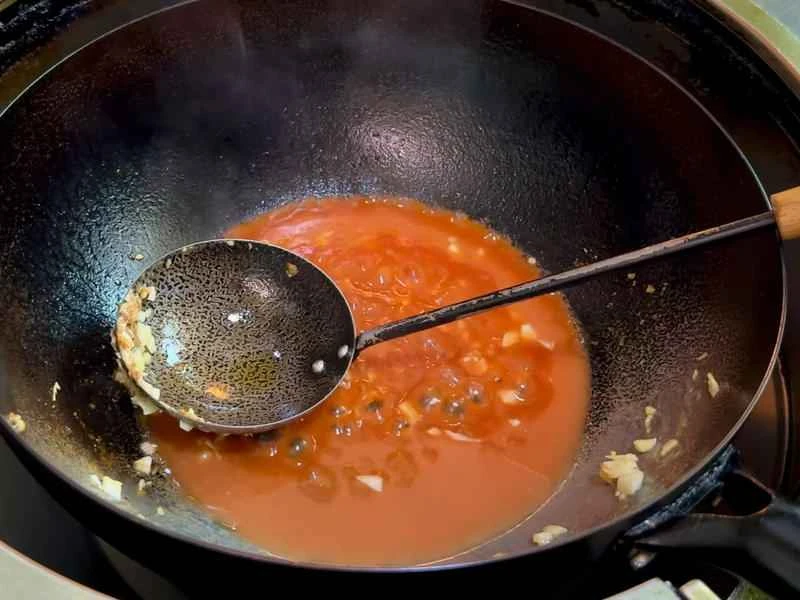 How to make pure milk hand-torn toast: Step 1