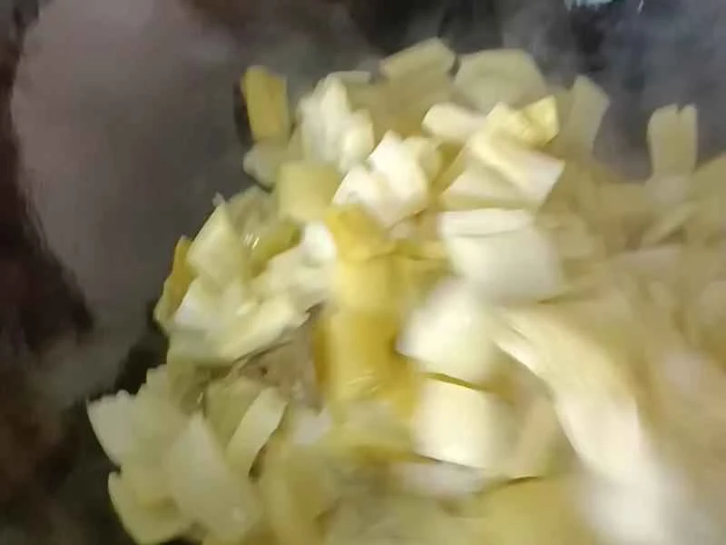 How to make pure milk hand-torn toast: Step 1