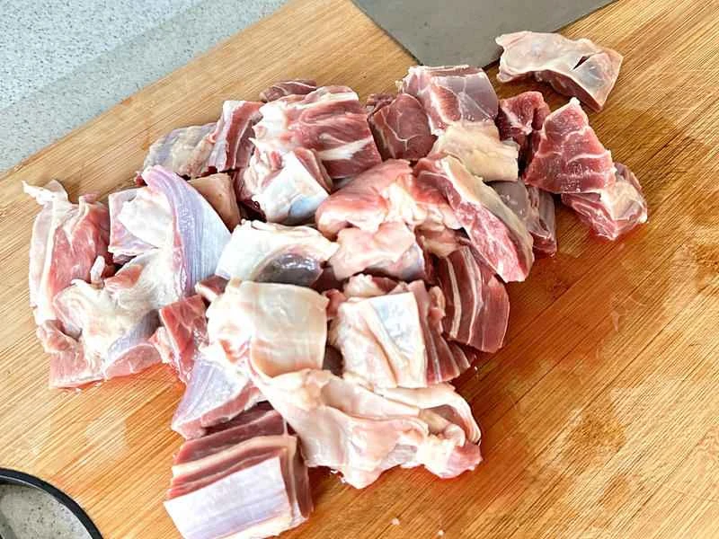 How to make pure milk hand-torn toast: Step 1