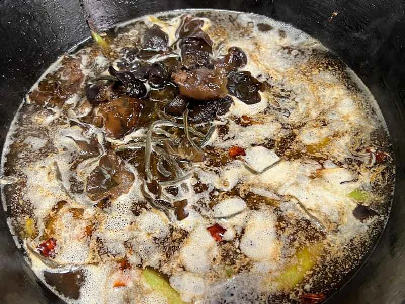 How to make pure milk hand-torn toast: Step 1