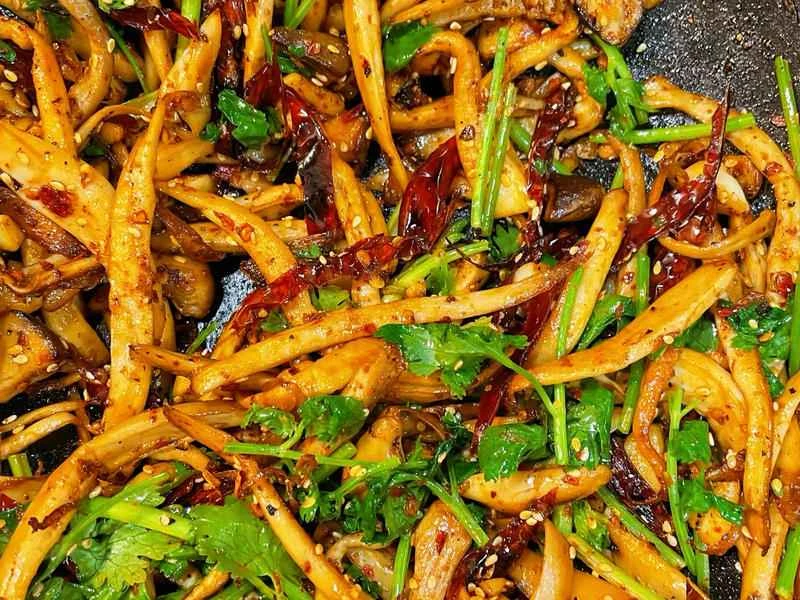 How to make pure milk hand-torn toast: Step 1