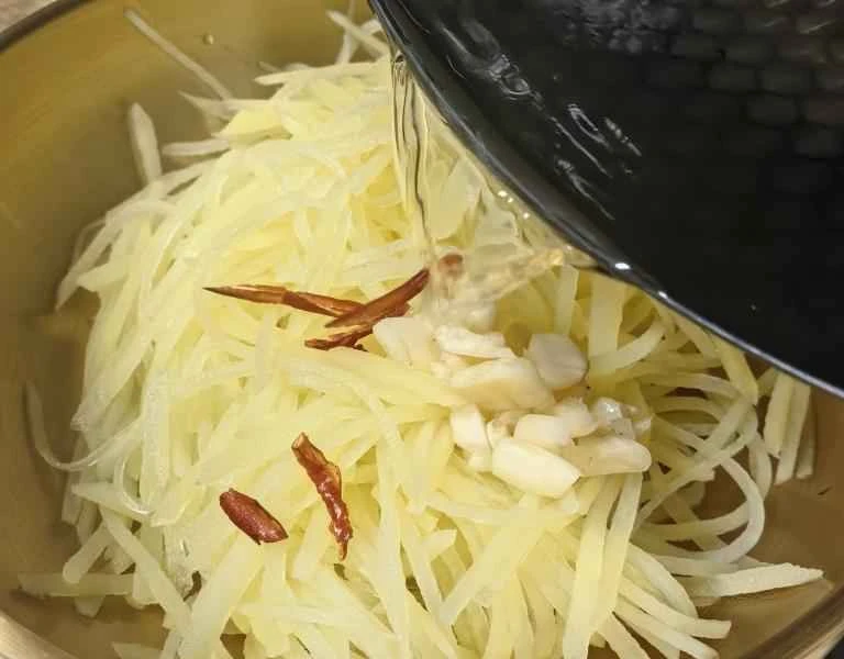 How to make pure milk hand-torn toast: Step 1