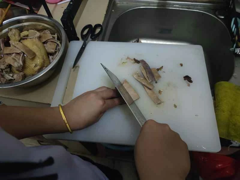 How to make pure milk hand-torn toast: Step 1