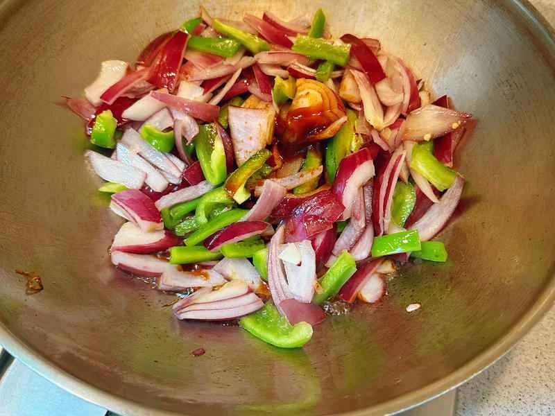 How to make pure milk hand-torn toast: Step 1