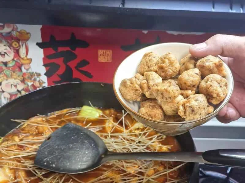 How to make pure milk hand-torn toast: Step 1