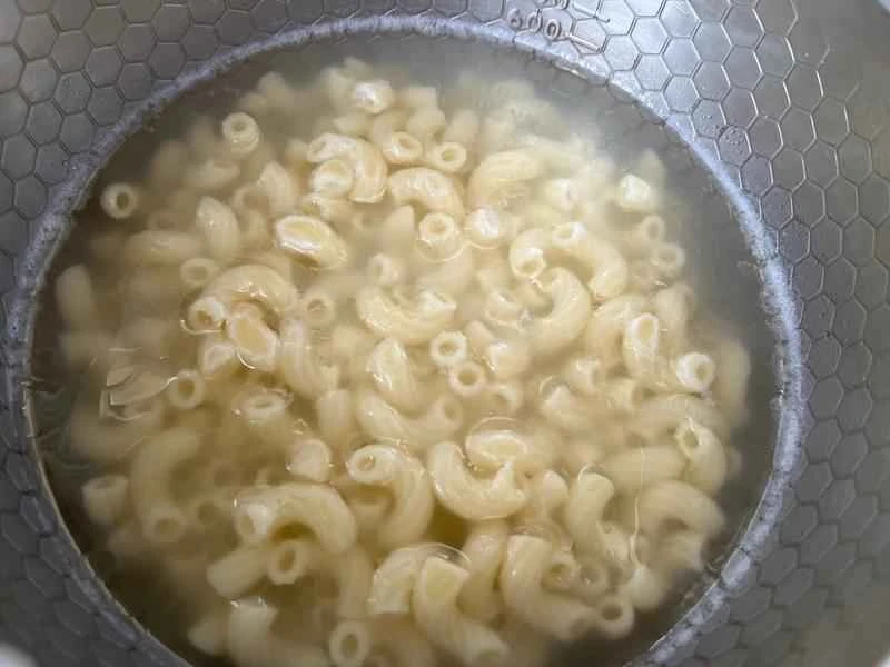 How to make pure milk hand-torn toast: Step 1
