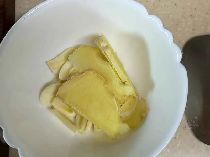 How to make pure milk hand-torn toast: Step 1