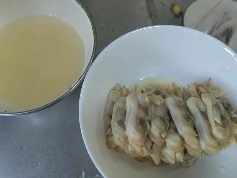 How to make pure milk hand-torn toast: Step 1