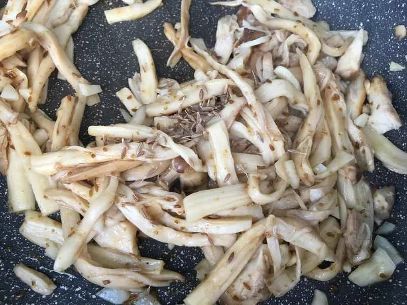 How to make pure milk hand-torn toast: Step 1